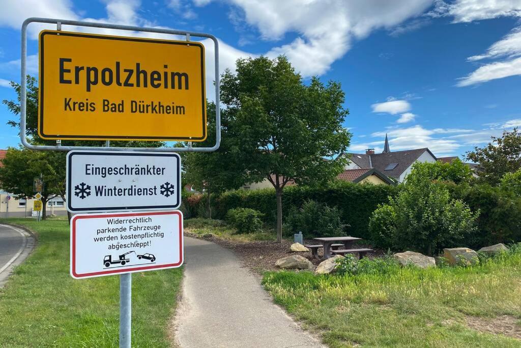 Ruhe Und Entspannung Erpolzheim Exteriör bild